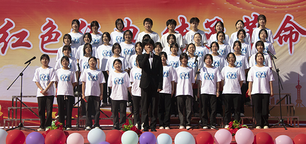 22会计2班 走在大路上~1.jpg