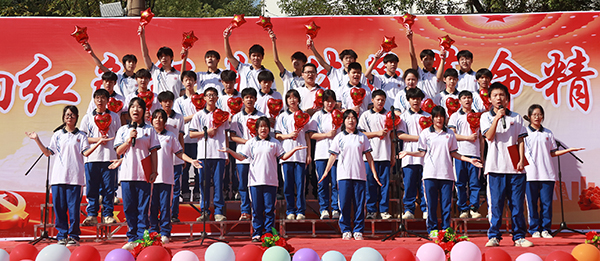 22动画班 红星闪闪.JPG